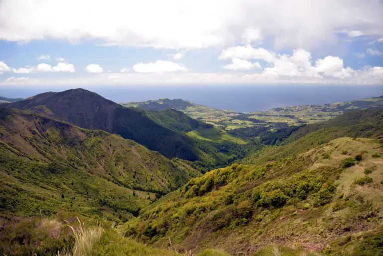 PICO DO VARA: HIKE THE HIGHEST POINT OF SAO MIGUEL